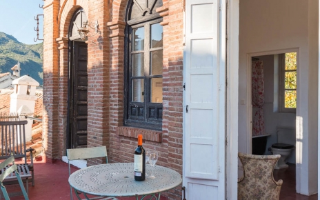 Dormitorio incluye zona exterior